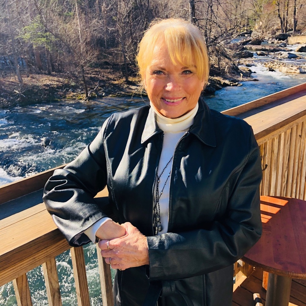 Meet your Posher, Patricia